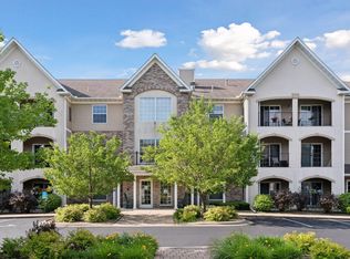 15550 Linnet St NW APT 201, Andover, MN 55304