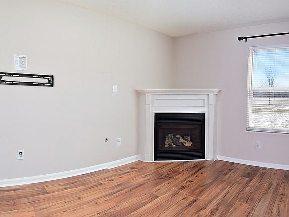 5th image of 6777 Hampshire Dr