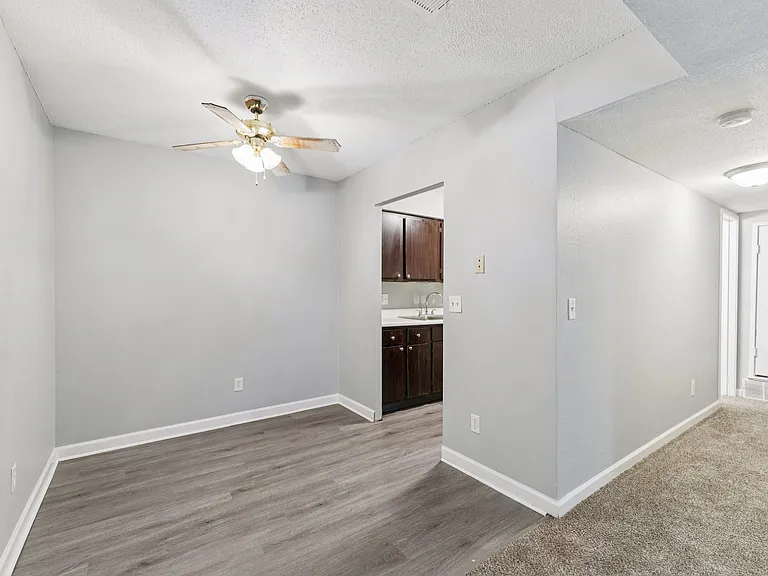 Sherwood Forest Estates — Photo 15