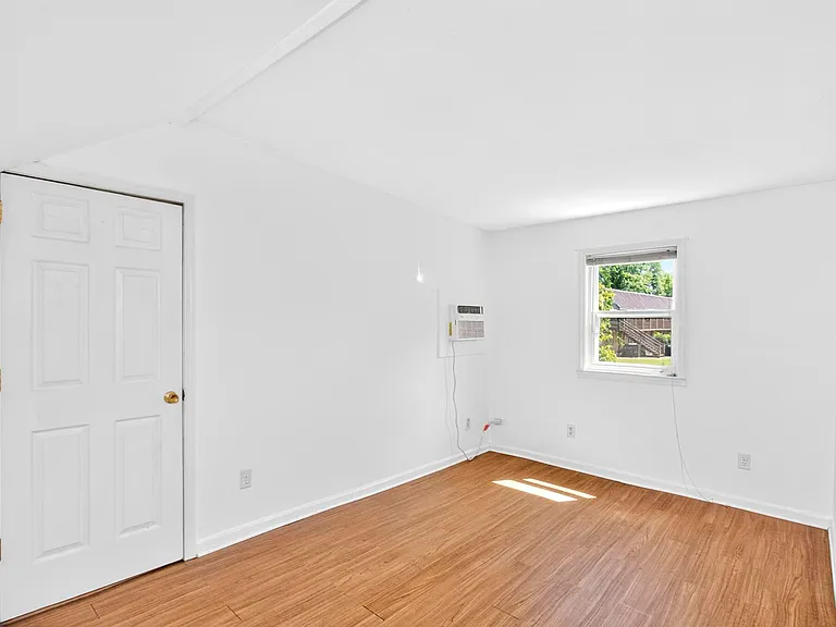 3008 Lakeshore Dr — Photo 36