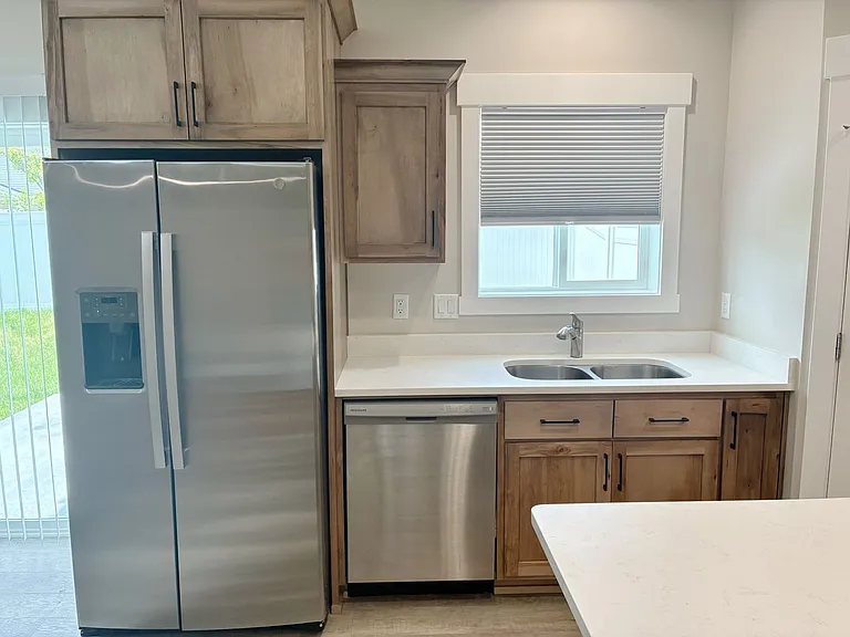 361 N Fanning Ave — Photo 5