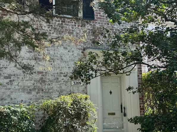 3209 Gunston Rd, Alexandria, VA 22302