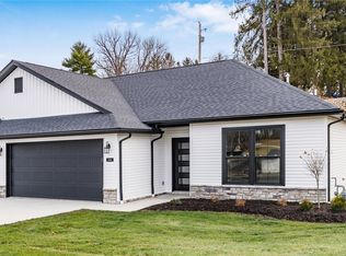 3444 Jamestown Dr, Zanesville, OH 43701