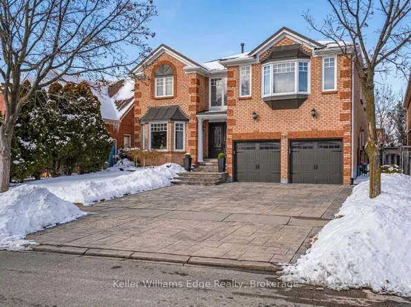 1519 Ballantrae Dr, Mississauga, ON L5M 3N4