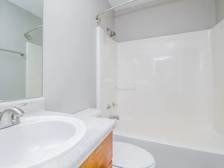 606 Knollwood Dr — Photo 16