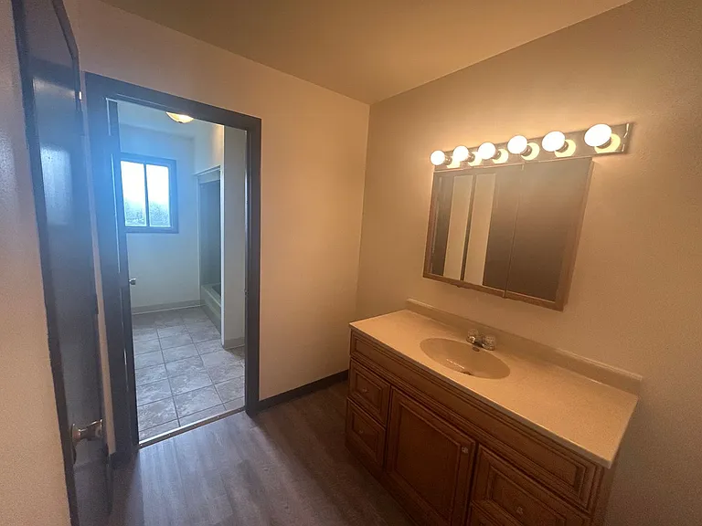 Colony Court Apartments LLC — Photo 8
