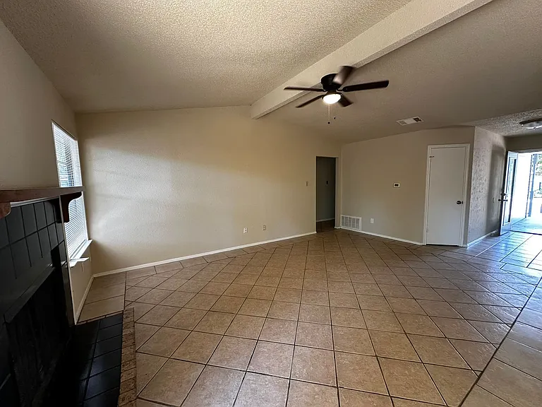 12207 Shropshire Blvd — Photo 6