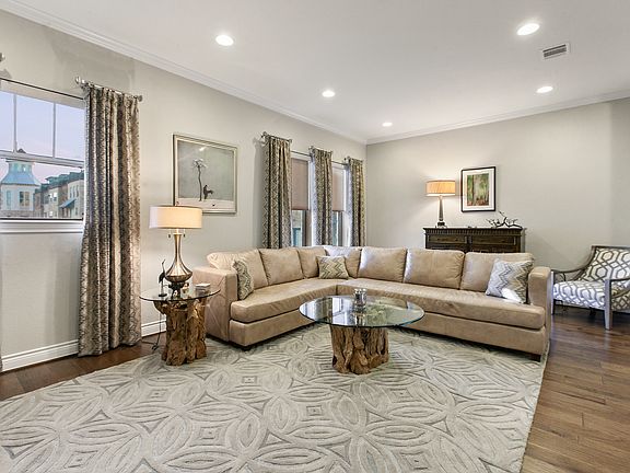 4th image of 1112 Highknoll Ln