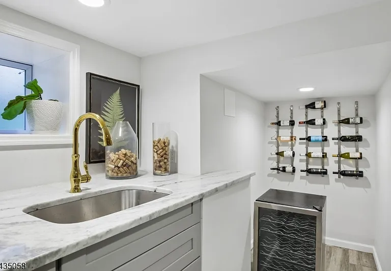 67 Midland Blvd — Photo 16
