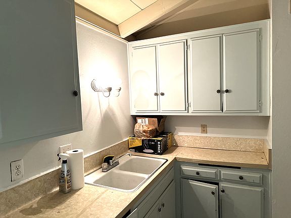 4th image of 8616 N Loop Blvd APT 4