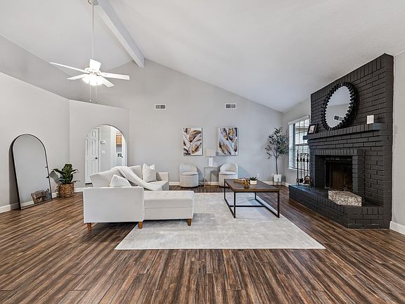 4th image of 8425 N 8th St