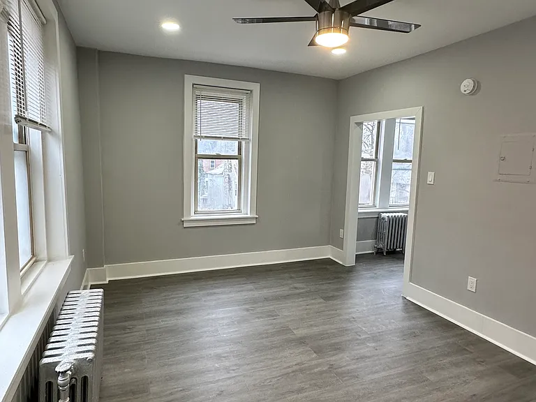 200-15 W Sedgwick St #102 — Photo 16