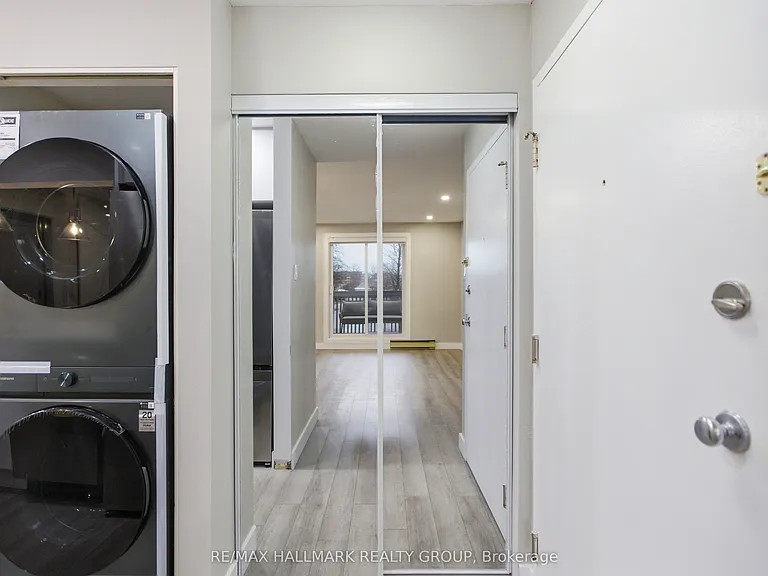 218 Viewmount Dr #216 — Photo 4