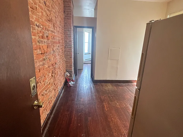 849 N 26th St #2R — Photo 4