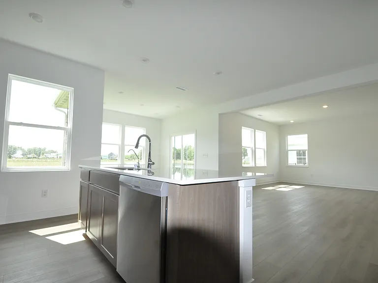 8578 Georgina St — Photo 12