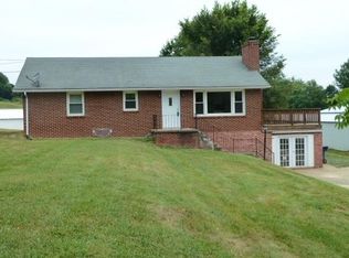 118 Parkview Dr, Waynesboro, VA