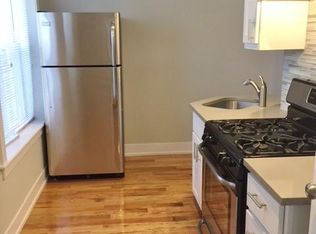3527 N Broadway St #1S, Chicago, IL 60657