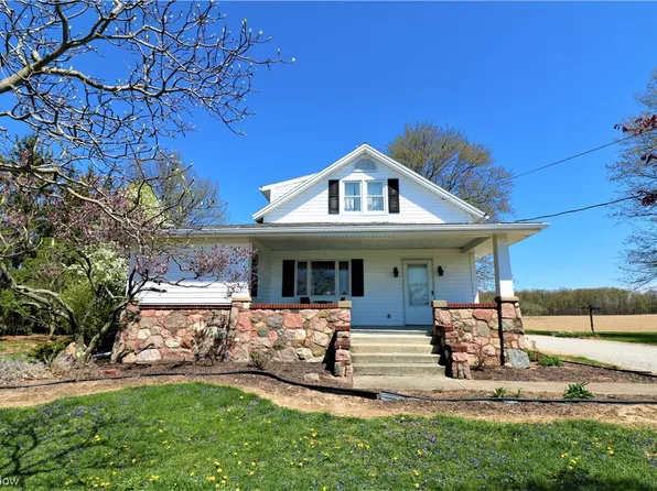 6122 Cook Rd, Wakeman, OH 44889
