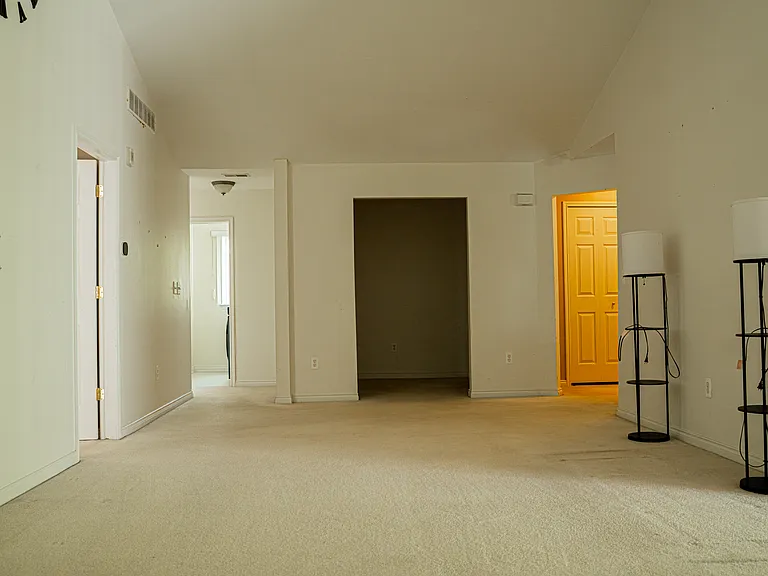 1868 Maple Park Dr W — Photo 10