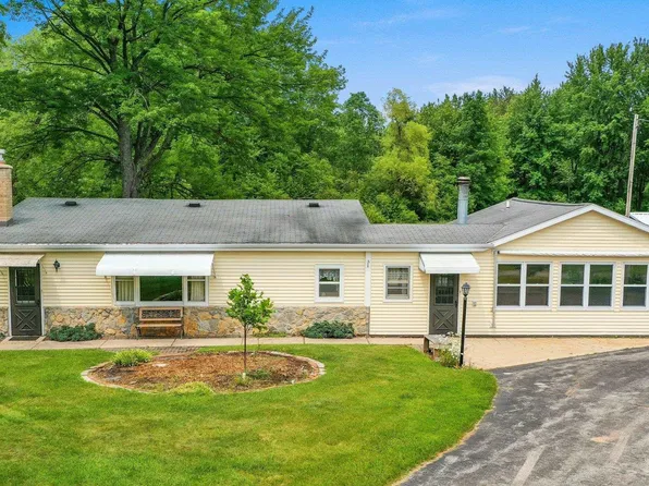 4218 Rowell Ln, Abrams, WI 54101