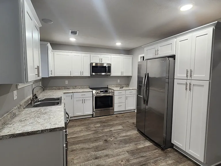 284 Walker Rd — Photo 2