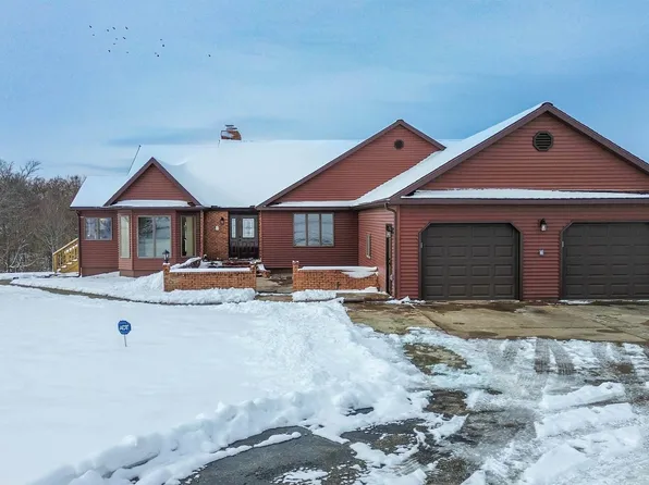 15972 E Ridge Rd, Lewistown, IL 61542