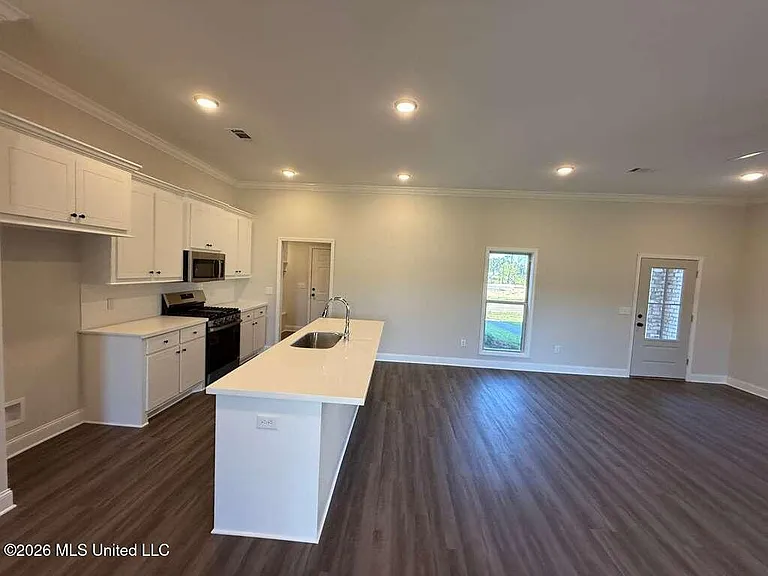 571 Patrick Farms Dr — Photo 9