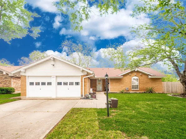 3041 Portales Dr, Fort Worth, TX 76116