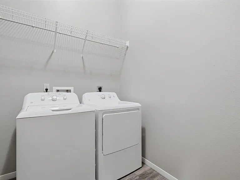 Riverview West — Photo 15