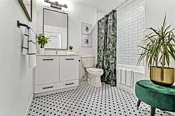 899 Queen St E #307 — Photo 22