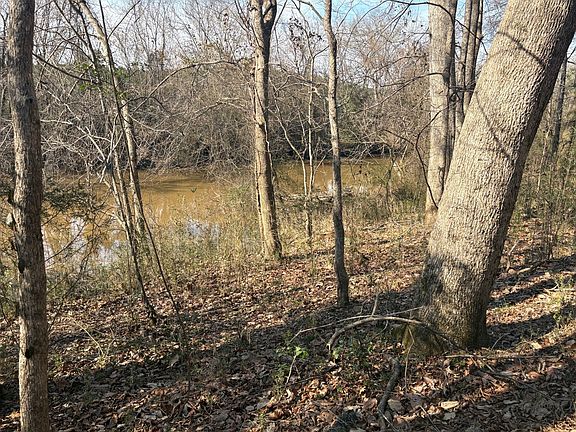 3rd image of Brewer Farm Rd