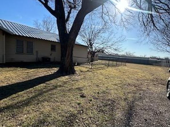200 Pecan Ln, Tolar, TX 76476