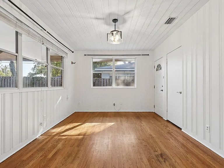 1367 Riverbirch Ln — Photo 28