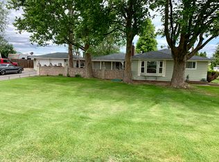 707 E Woodin Rd, Sunnyside, WA 98944