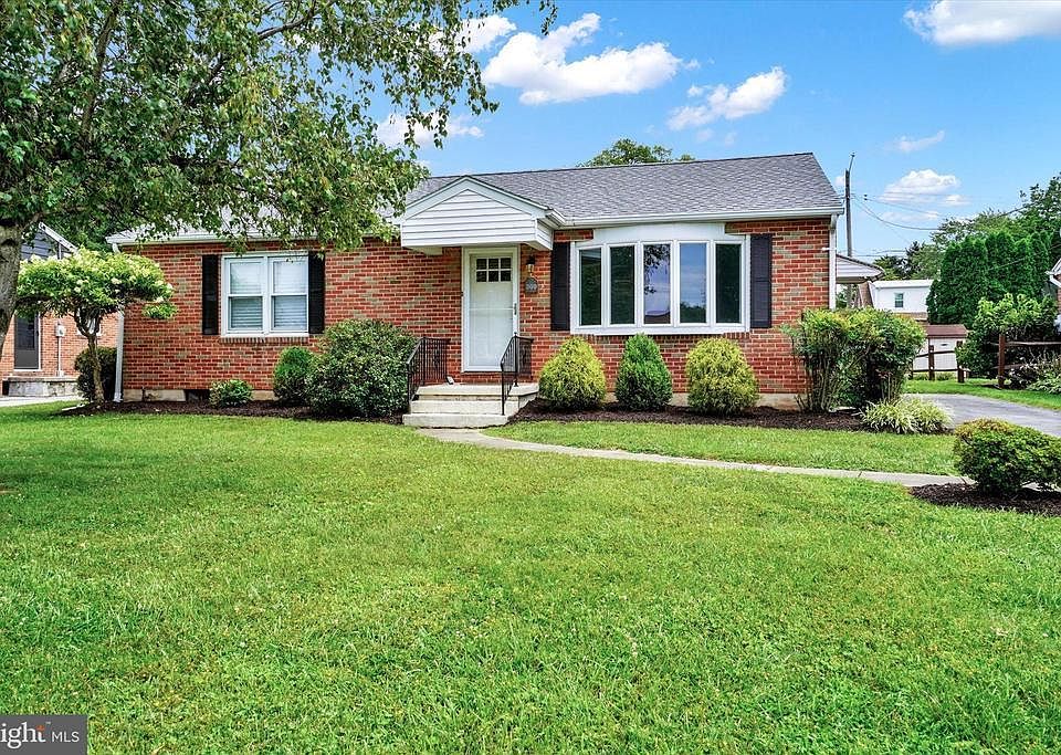 1st image of 309 Maywood Rd