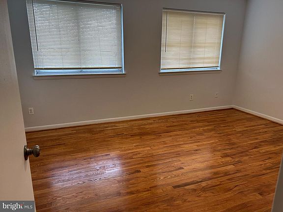 2nd image of 3319 6th St SE