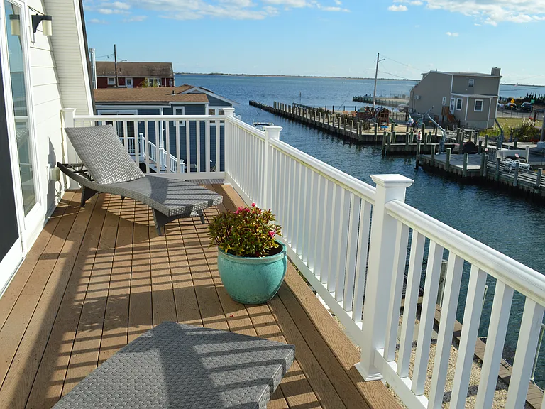 851 Ocean St — Photo 3