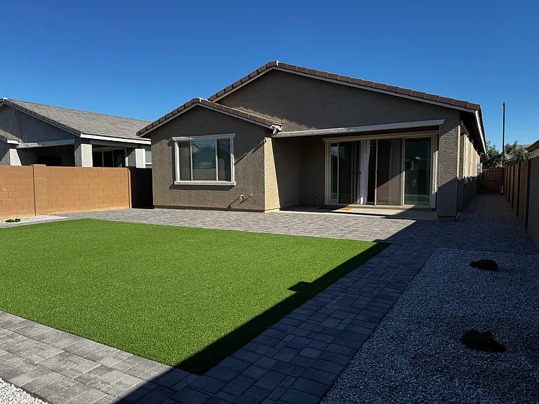9434 W Turney Ave — Photo 12