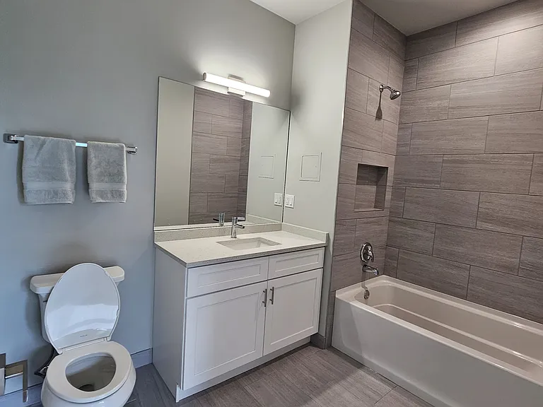 2807 S Halsted St #409 — Photo 8