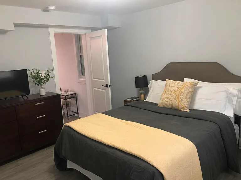 1110 Monroe Dr NE #C — Photo 8