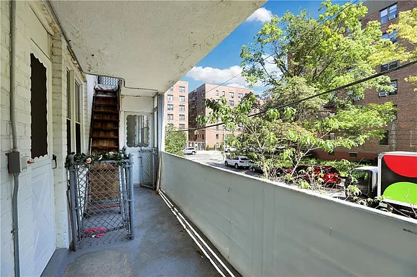 Sold by Remax Edge | media 17