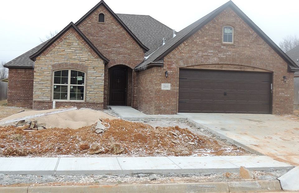1st image of 206 Camden Dr