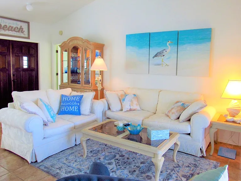 315 Penrose Cir — Photo 23
