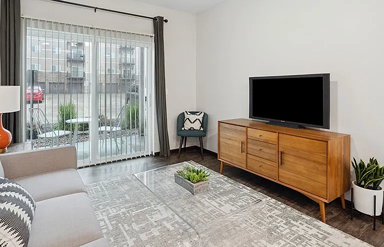 Walnut Lake Apartments — Photo 6