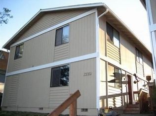 1320 Chestnut St, Everett, WA 98201