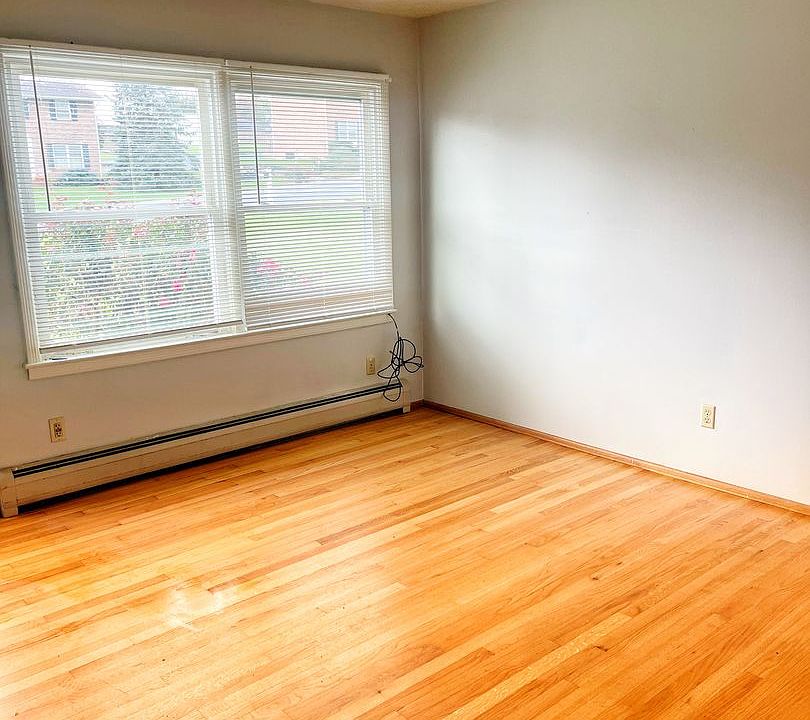 2nd image of 107 Holly Hill St