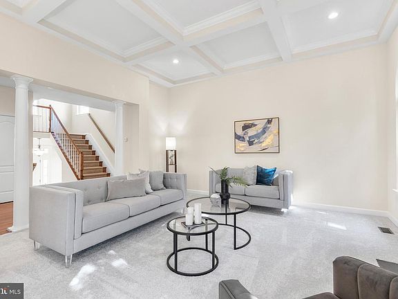 5th image of 4509 Rhett Ln