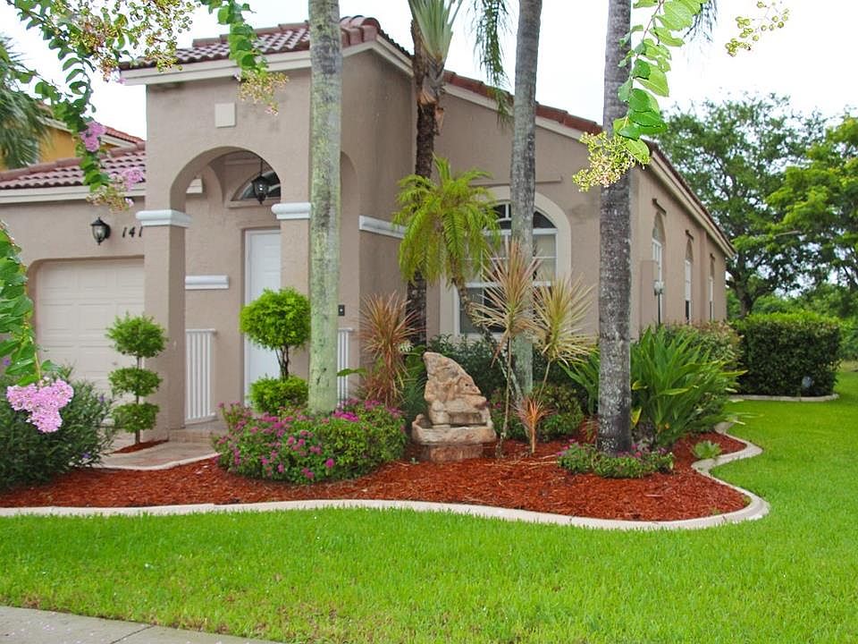 1st image of 141 NW 15th Ave