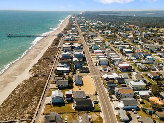 One and a half blocks from public beach access