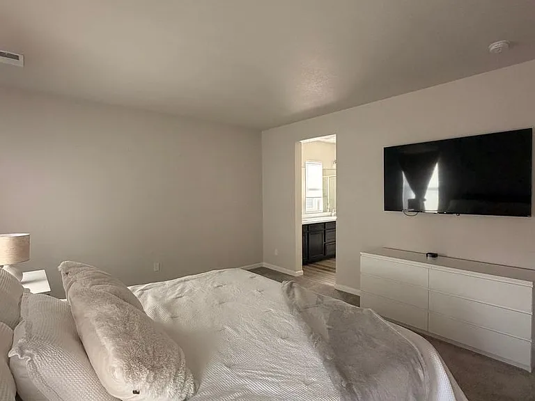 17247 Parkside Dr N — Photo 22